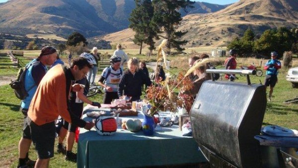 tea and scones (640x360)